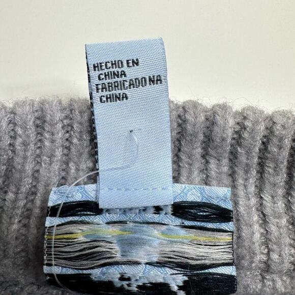 Hello Kitty & Friends Forever 21 | Angel Drop-Sleeve Sweater | Gray | Small - Picture 8 of 13